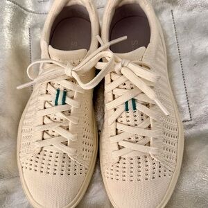 Rothy's Sneakers in excellent lightly used condition.  Very clean